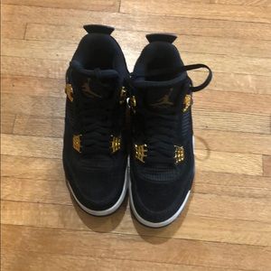 Jordan 4s